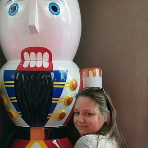 Meet your Posher, Nikki